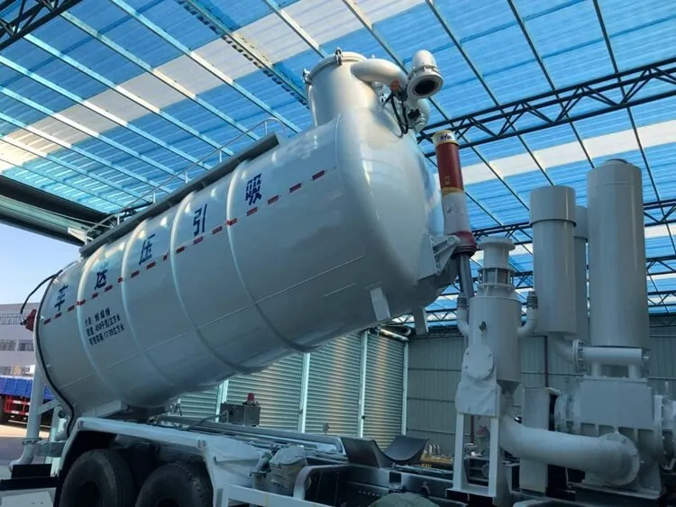 MingTian ShanGu dry bulk suction truck with roots vacuum pump for vacuum excavator, tilting tank tanker close‑up of vehicle‑mounted blower and filter assembly