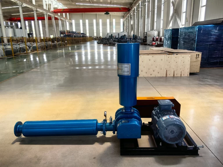 SHANGU MingTian tri-lobe roots blower HT250 cast iron for live fish transport and holding pond aquaculture aeration, factory finished unit